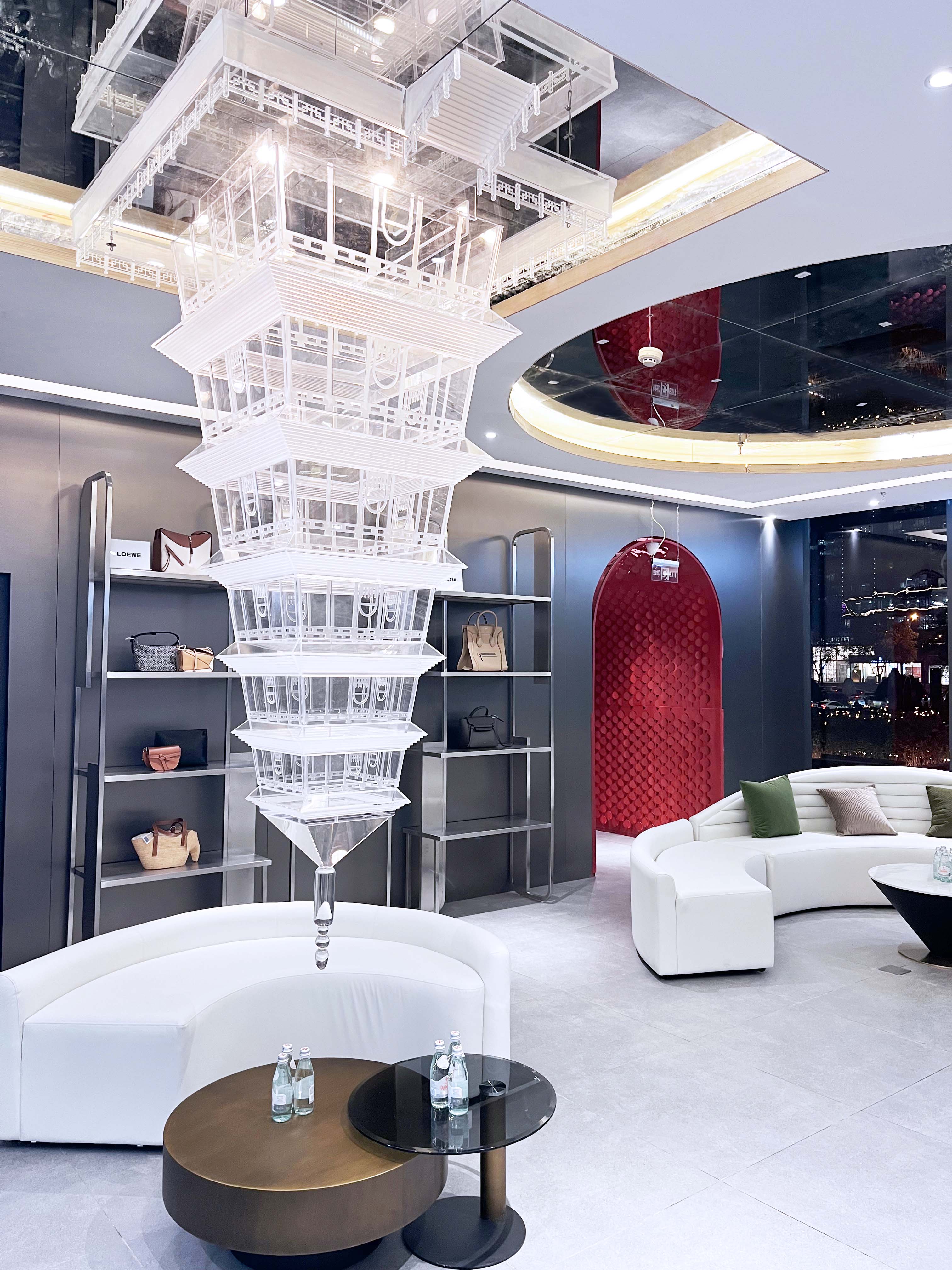 LUSSLOOP 精品潮奢集合店双店同开！武汉、西安又添潮流打卡新地标！