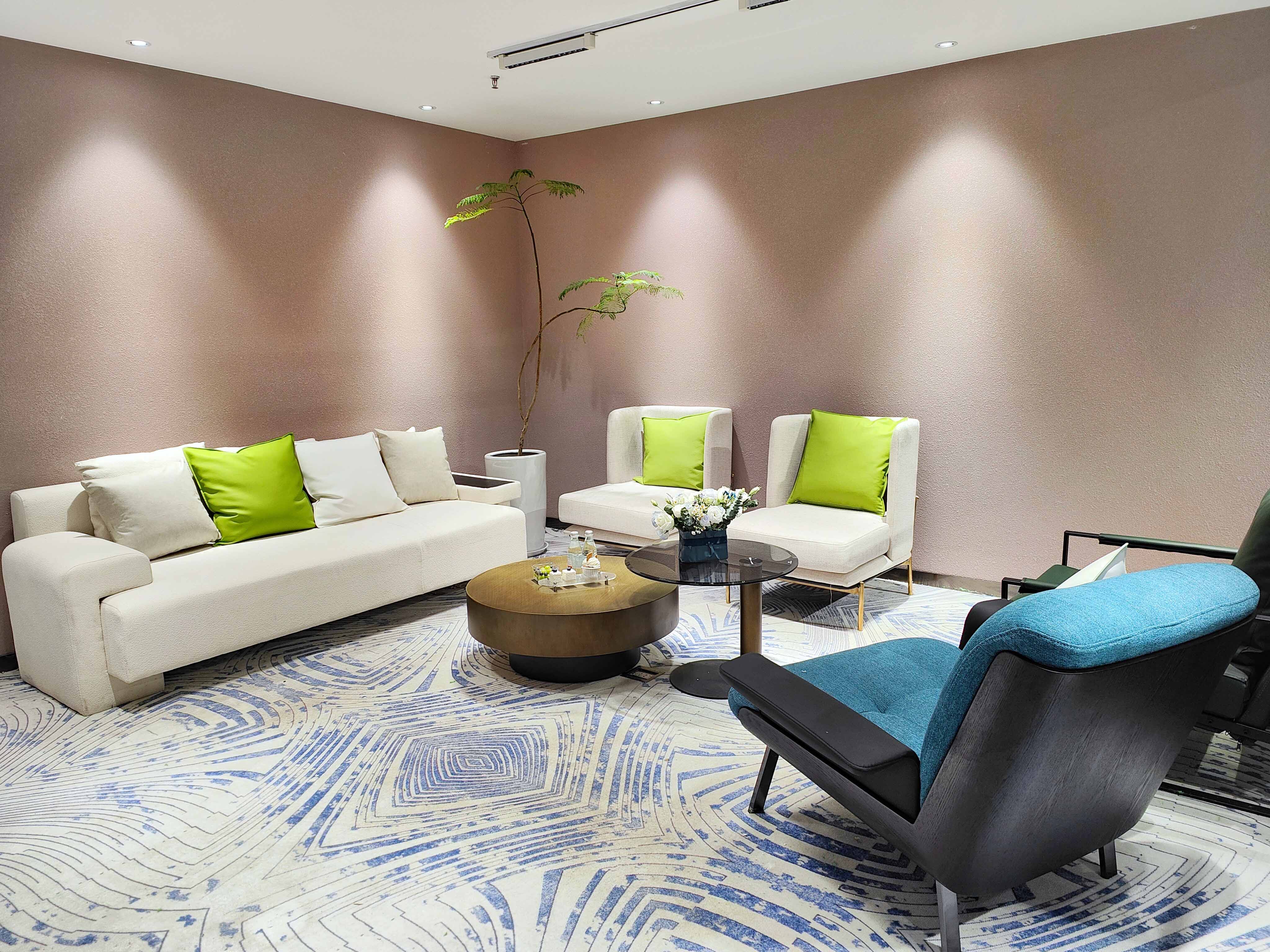 LUSSLOOP 精品潮奢集合店双店同开！武汉、西安又添潮流打卡新地标！